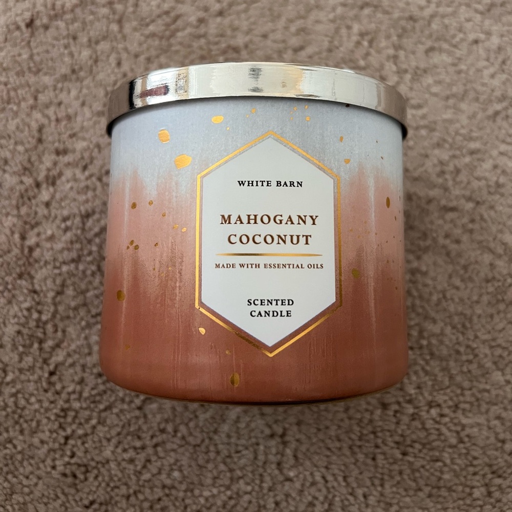 Bath and body works white barn mahogany coconut candle 14.5oz 3 wick NWT